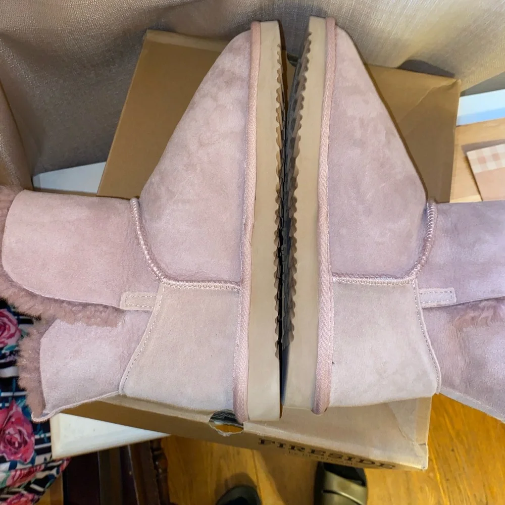 Women's Pink Shearling Slippers - Picture 6 of 10